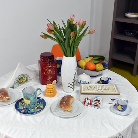 B&B Gerry 'S Home Amalfi Coast Vietri Bagian luar foto
